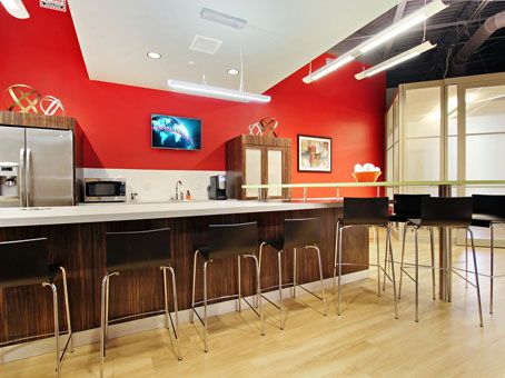 Private office space tailored to your business’ unique needs in Harbourside Place